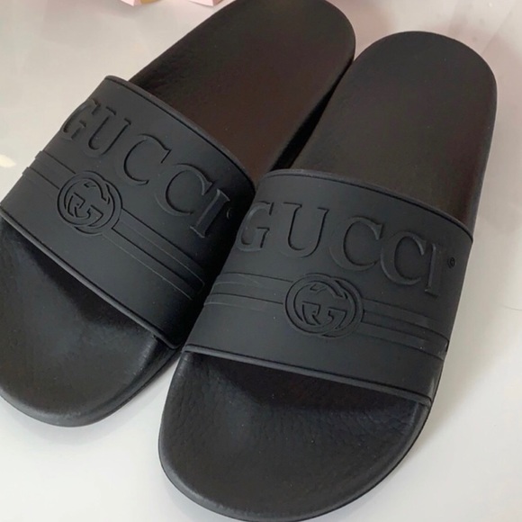 womens black gucci sliders
